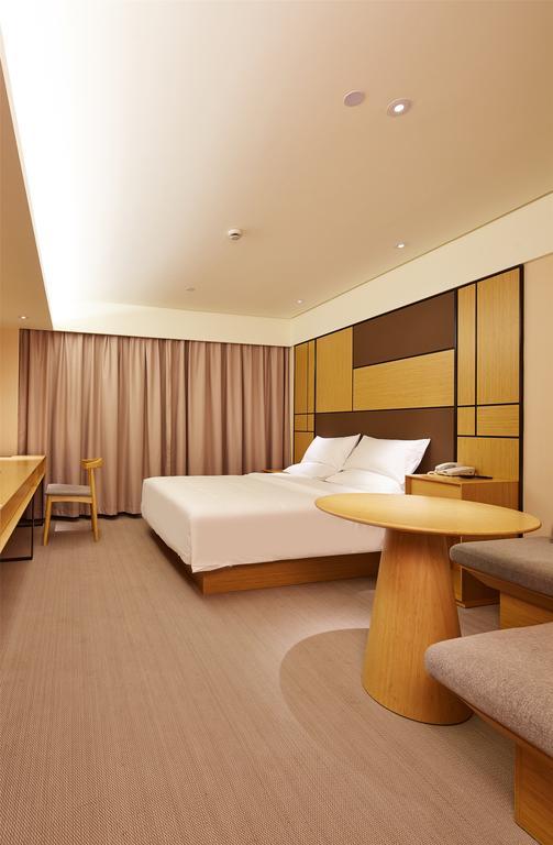 Ji Hotel Shanghai Lujiazui Экстерьер фото