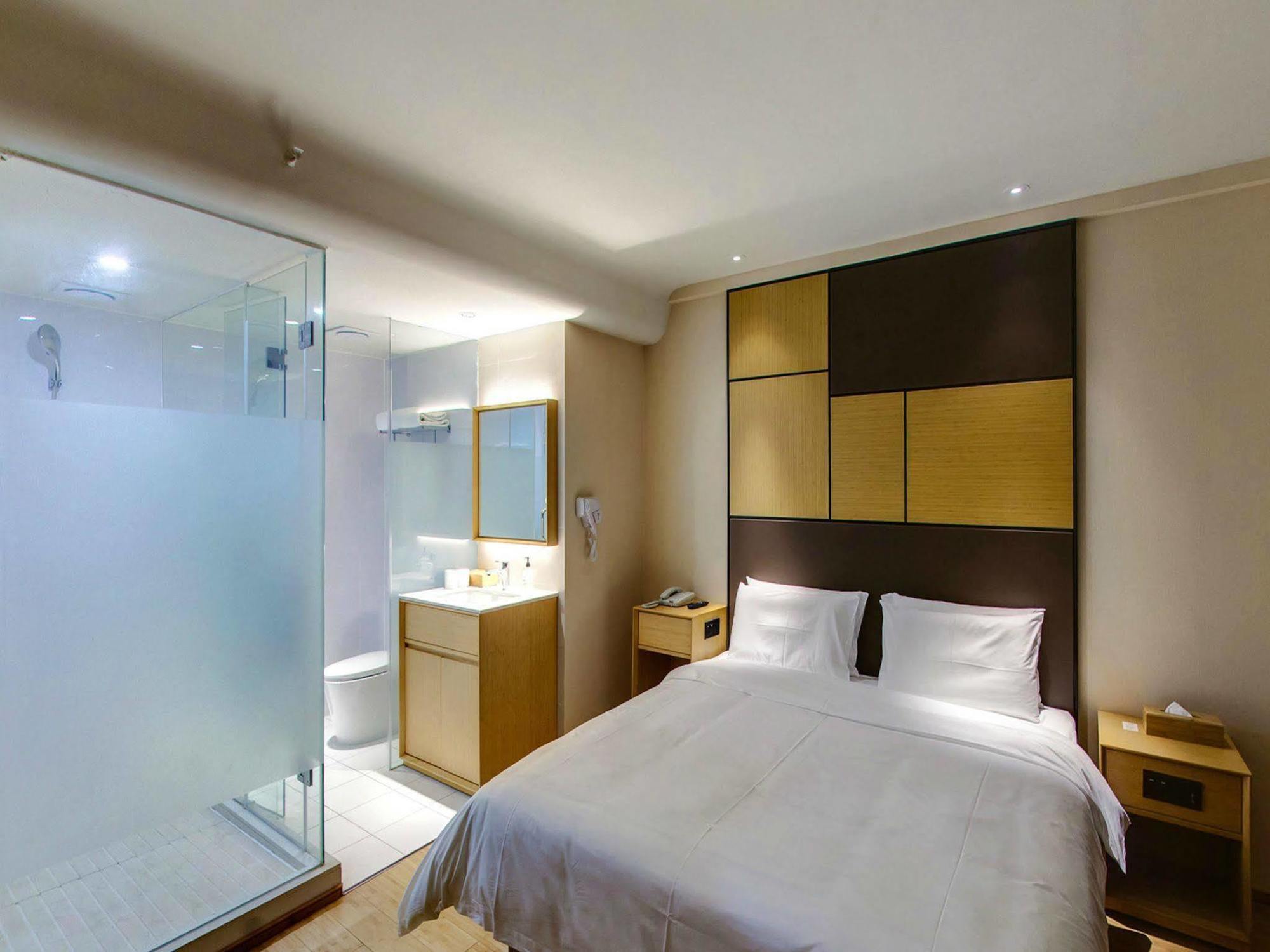 Ji Hotel Shanghai Lujiazui Экстерьер фото